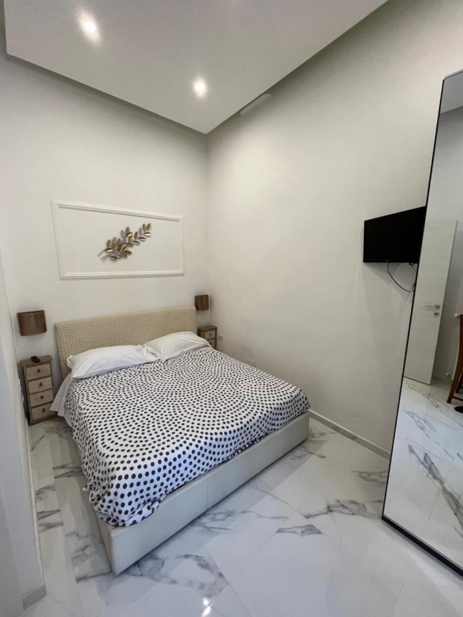 Luisa'S Apartment Naples Exterior photo